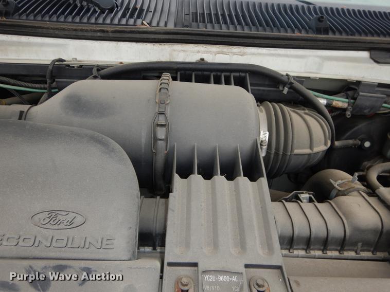 image for item DA1371 2001 Ford Econoline E250 van