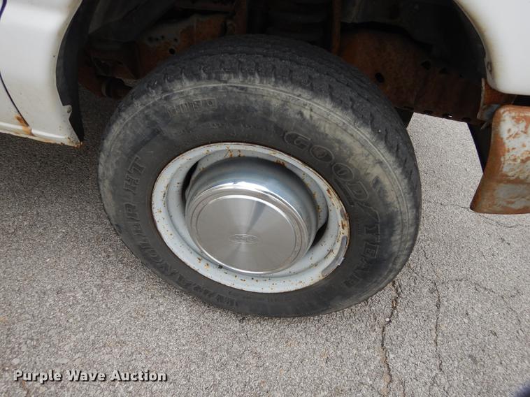 image for item DA1371 2001 Ford Econoline E250 van