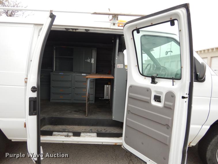 image for item DA1371 2001 Ford Econoline E250 van