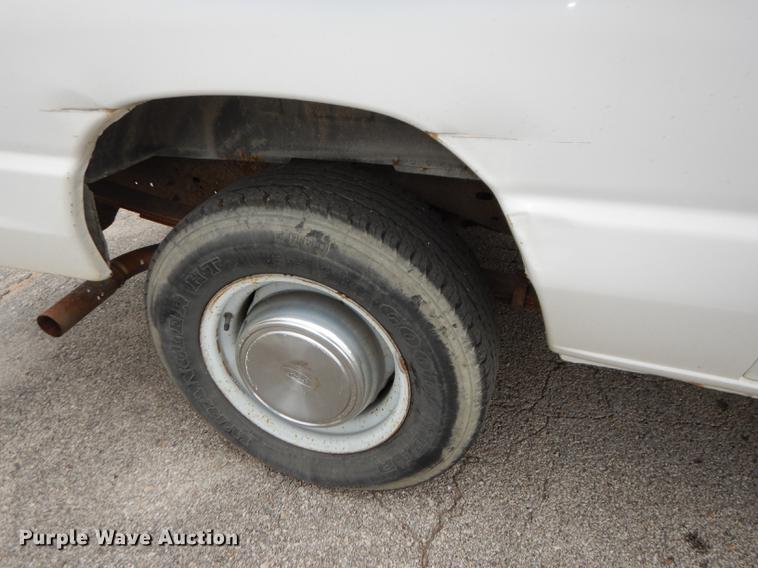 image for item DA1371 2001 Ford Econoline E250 van