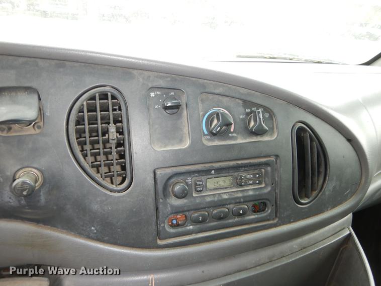 image for item DA1372 1998 Ford Econoline  E250 van