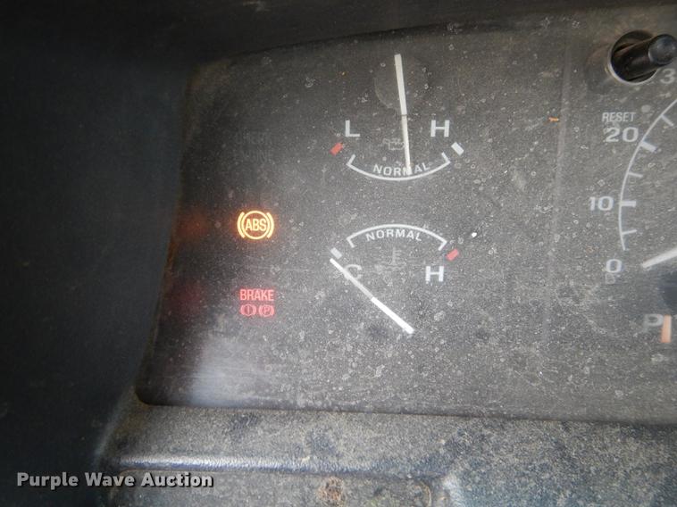 image for item DA1373 1995 Ford F250 Super Duty utility bed truck