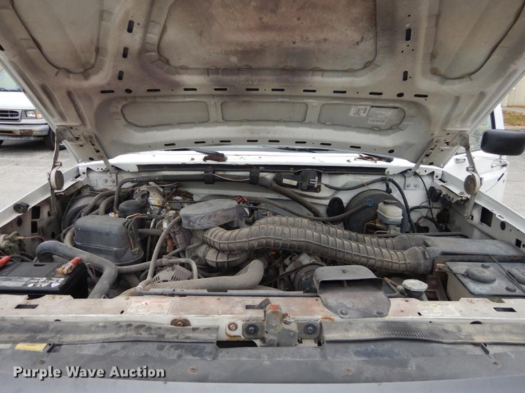 image for item DA1373 1995 Ford F250 Super Duty utility bed truck