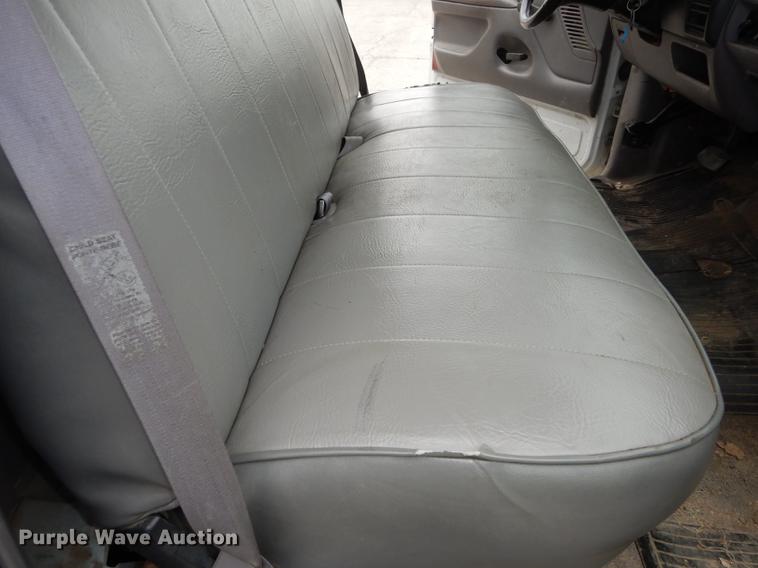 image for item DA1373 1995 Ford F250 Super Duty utility bed truck