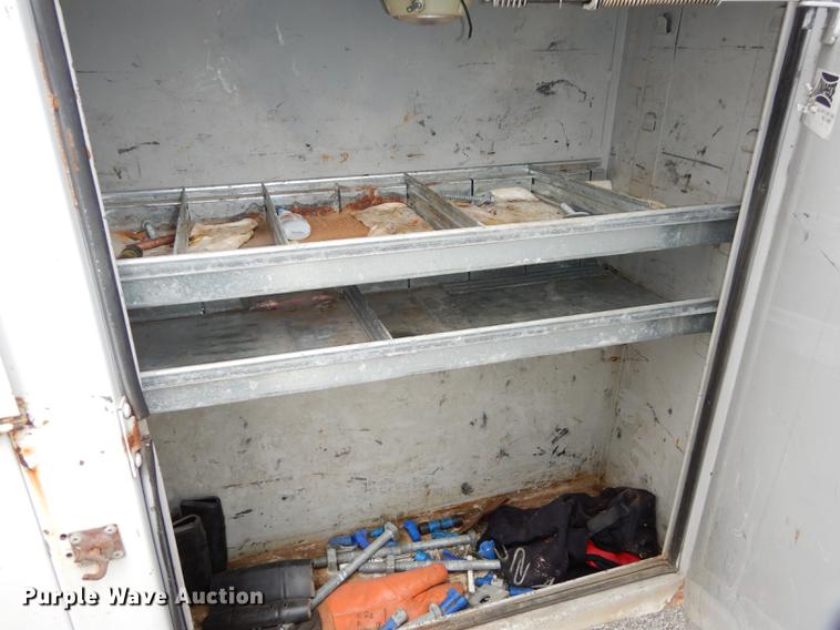 image for item DA1373 1995 Ford F250 Super Duty utility bed truck