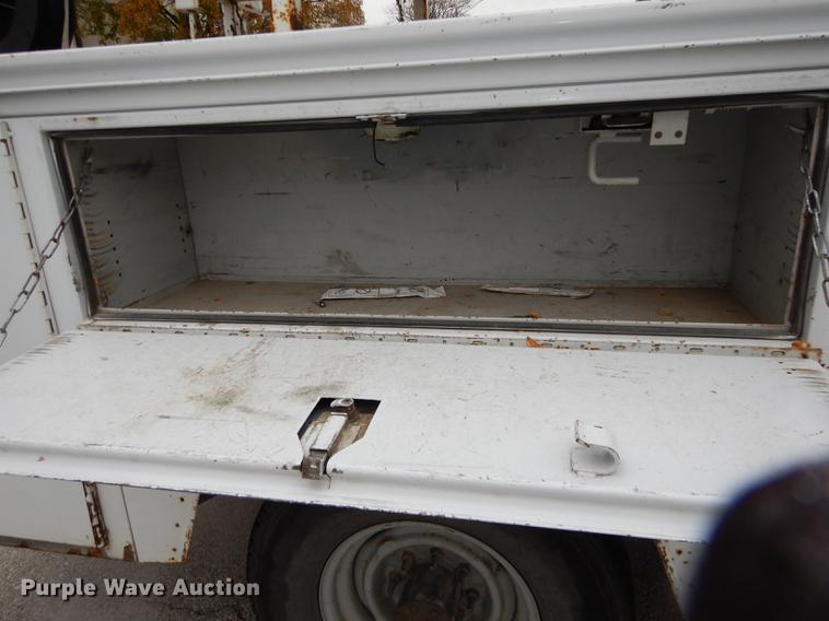 image for item DA1373 1995 Ford F250 Super Duty utility bed truck