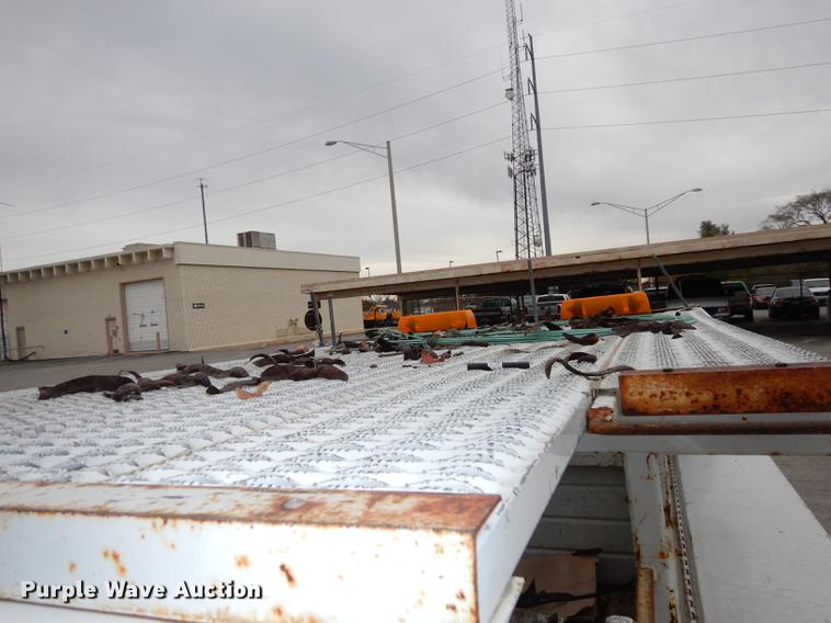 image for item DA1373 1995 Ford F250 Super Duty utility bed truck