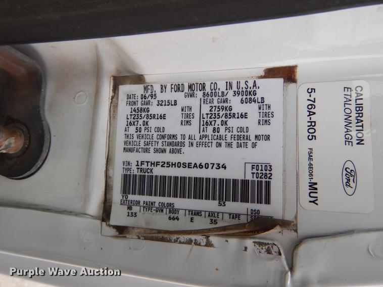 image for item DA1373 1995 Ford F250 Super Duty utility bed truck