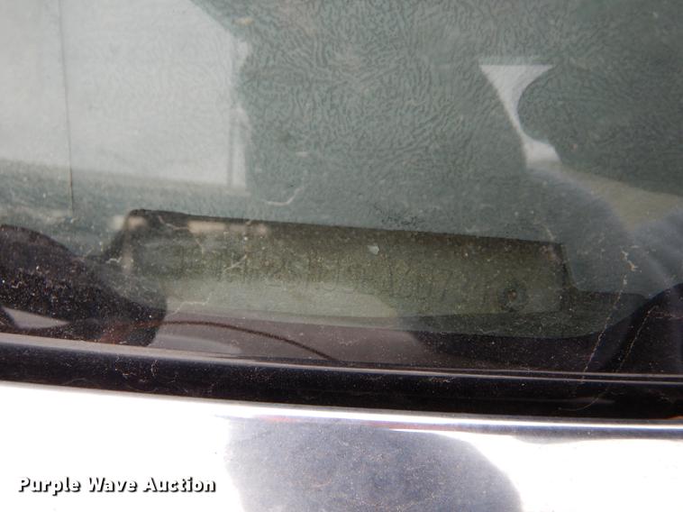 image for item DA1373 1995 Ford F250 Super Duty utility bed truck