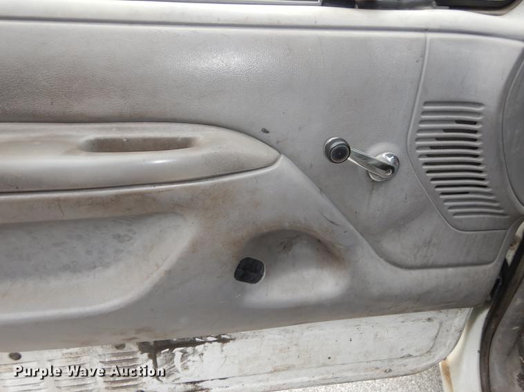 image for item DA1374 1995 Ford F350 Super Duty Crew Cab pickup truck