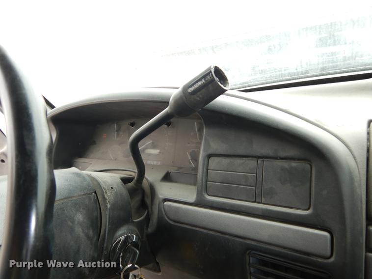 image for item DA1374 1995 Ford F350 Super Duty Crew Cab pickup truck