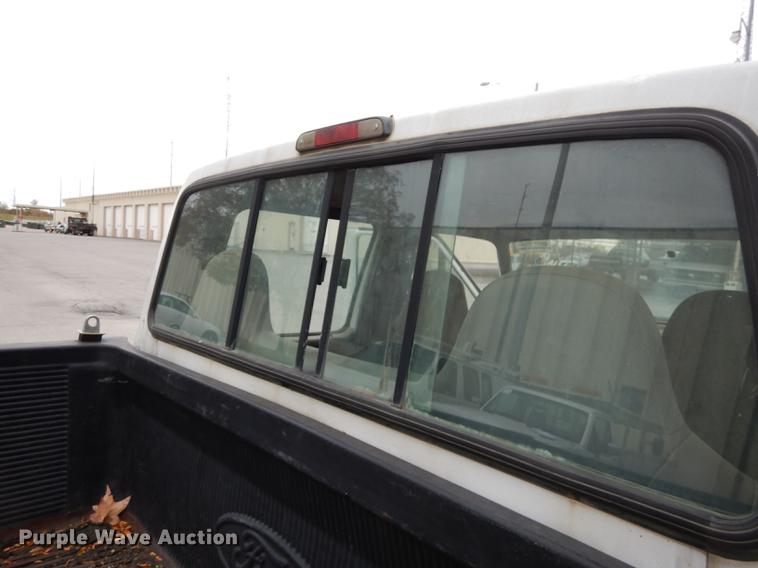 image for item DA1374 1995 Ford F350 Super Duty Crew Cab pickup truck