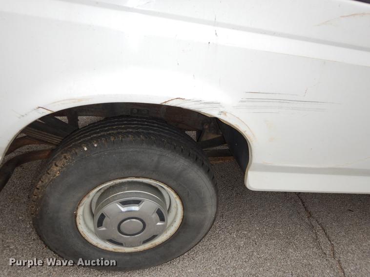 image for item DA1374 1995 Ford F350 Super Duty Crew Cab pickup truck