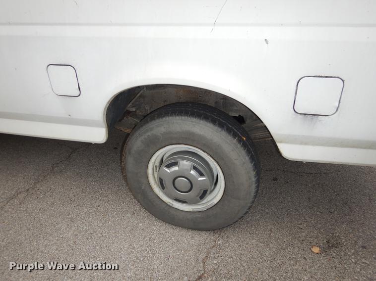 image for item DA1374 1995 Ford F350 Super Duty Crew Cab pickup truck