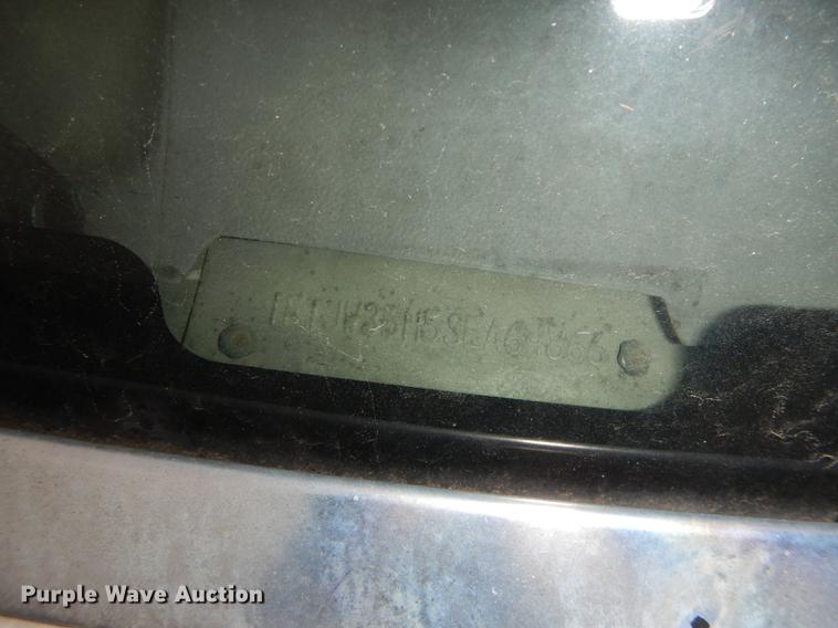 image for item DA1374 1995 Ford F350 Super Duty Crew Cab pickup truck