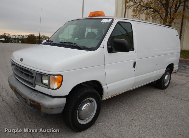 image for item DA1375 2001 Ford Econoline E250 van
