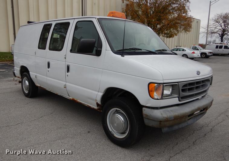 image for item DA1375 2001 Ford Econoline E250 van
