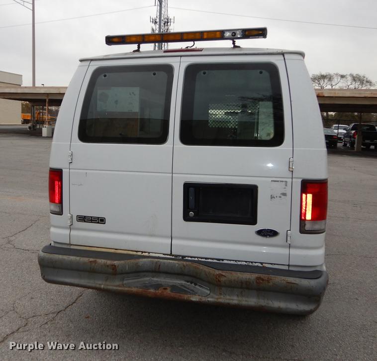 image for item DA1375 2001 Ford Econoline E250 van