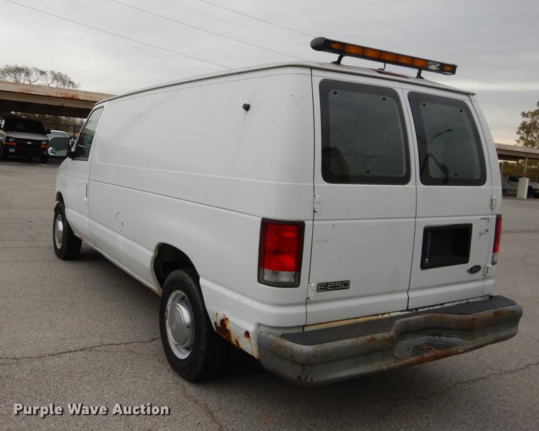 image for item DA1375 2001 Ford Econoline E250 van