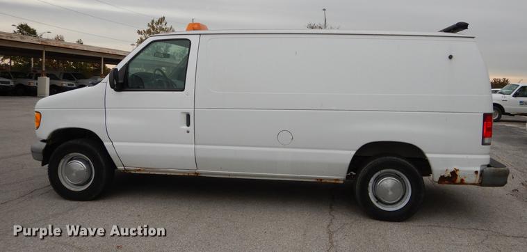 image for item DA1375 2001 Ford Econoline E250 van