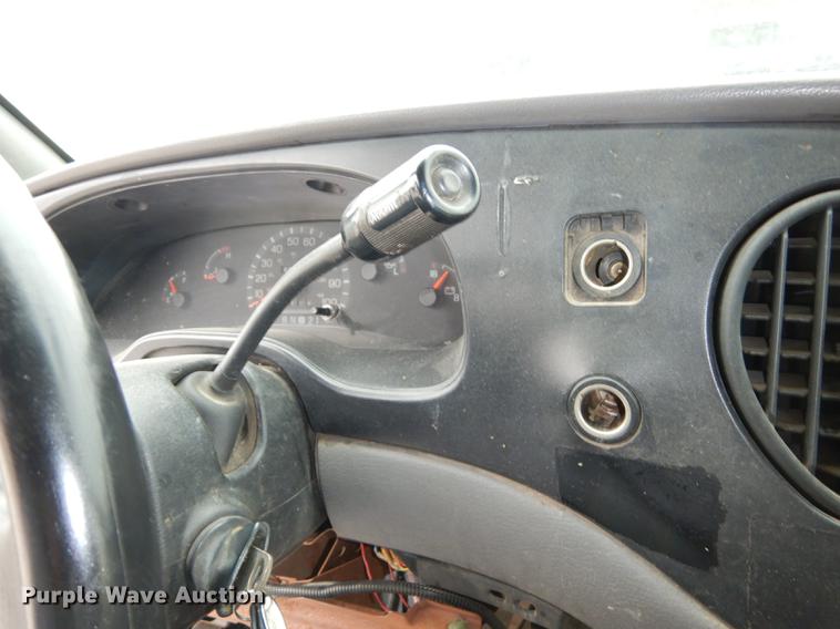 image for item DA1375 2001 Ford Econoline E250 van