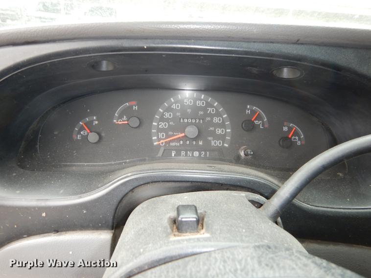 image for item DA1375 2001 Ford Econoline E250 van