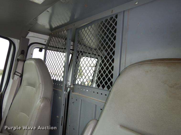 image for item DA1375 2001 Ford Econoline E250 van