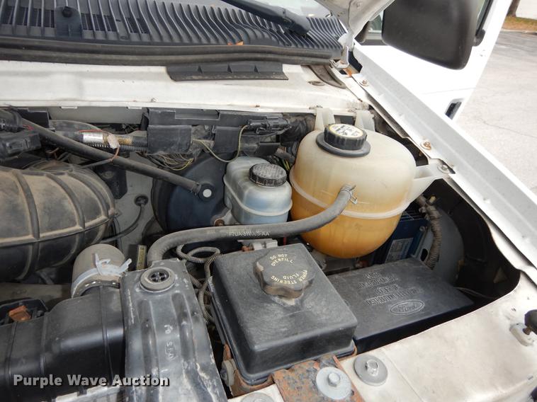 image for item DA1375 2001 Ford Econoline E250 van