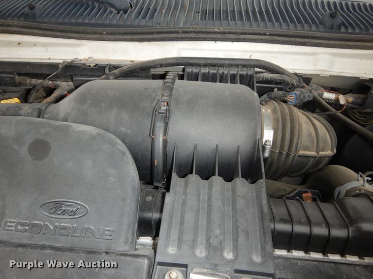 image for item DA1375 2001 Ford Econoline E250 van