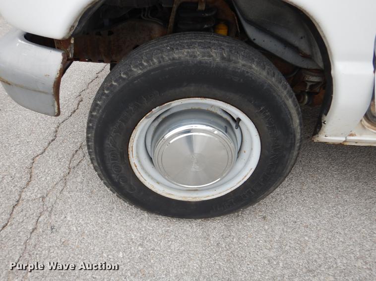 image for item DA1375 2001 Ford Econoline E250 van