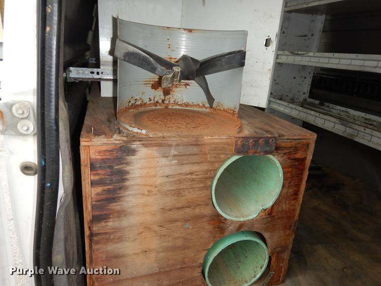 image for item DA1375 2001 Ford Econoline E250 van