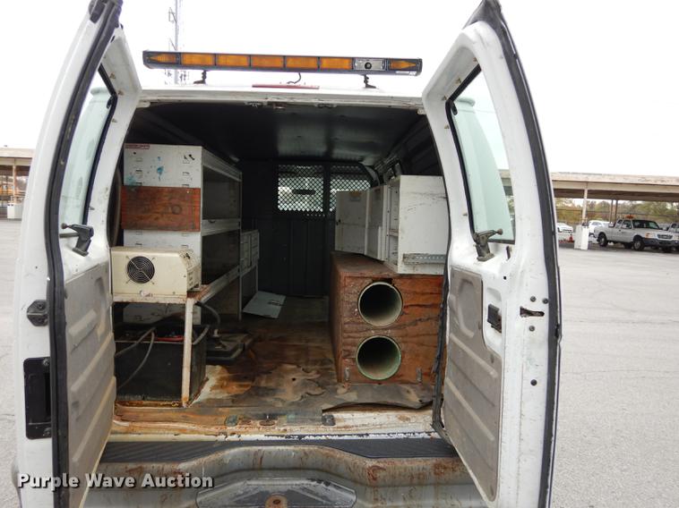 image for item DA1375 2001 Ford Econoline E250 van
