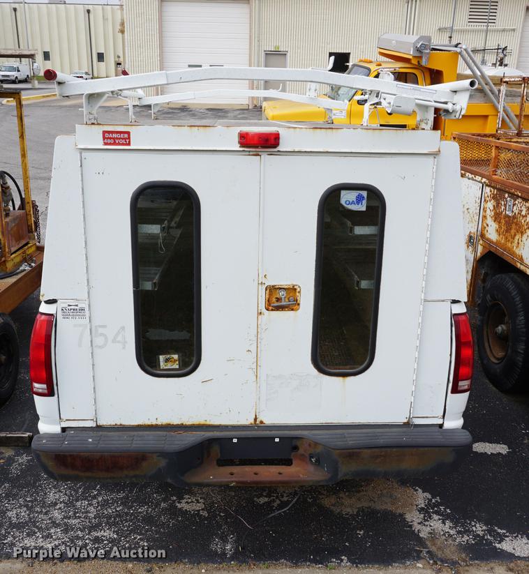 image for item DA1379 2000 Chevrolet C2500 pickup truck