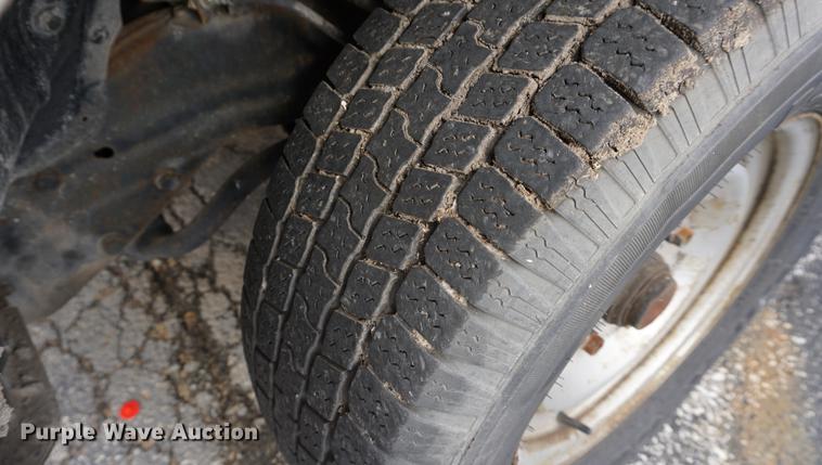 image for item DA1379 2000 Chevrolet C2500 pickup truck