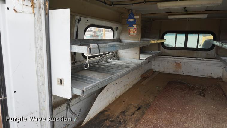 image for item DA1379 2000 Chevrolet C2500 pickup truck