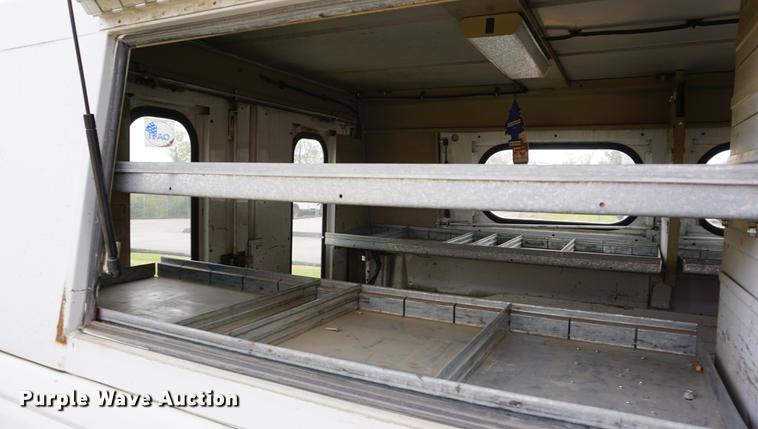 image for item DA1379 2000 Chevrolet C2500 pickup truck