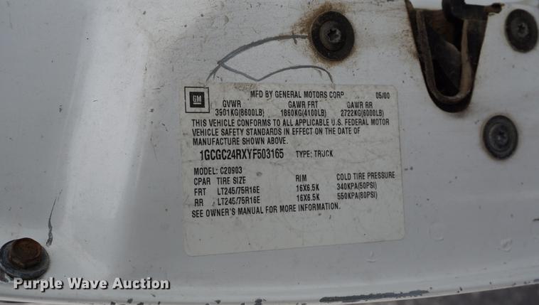 image for item DA1379 2000 Chevrolet C2500 pickup truck