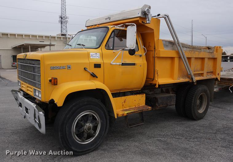 image for item DA1380 1989 Chevrolet Kodiak dump truck