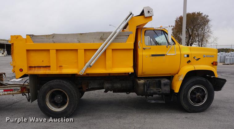 image for item DA1380 1989 Chevrolet Kodiak dump truck