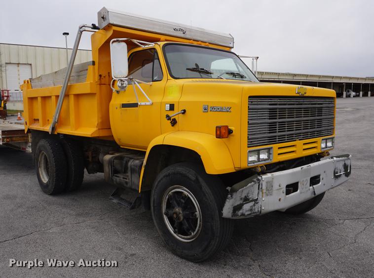 image for item DA1380 1989 Chevrolet Kodiak dump truck