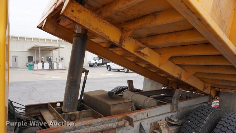 image for item DA1380 1989 Chevrolet Kodiak dump truck