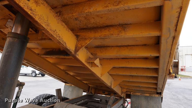 image for item DA1380 1989 Chevrolet Kodiak dump truck