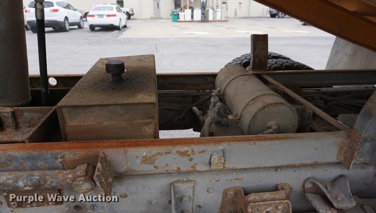 image for item DA1380 1989 Chevrolet Kodiak dump truck