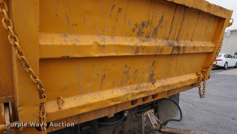 image for item DA1380 1989 Chevrolet Kodiak dump truck