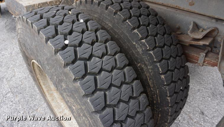 image for item DA1380 1989 Chevrolet Kodiak dump truck