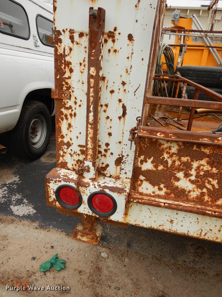 image for item DA1381 1990 Butler BC2012T utility trailer