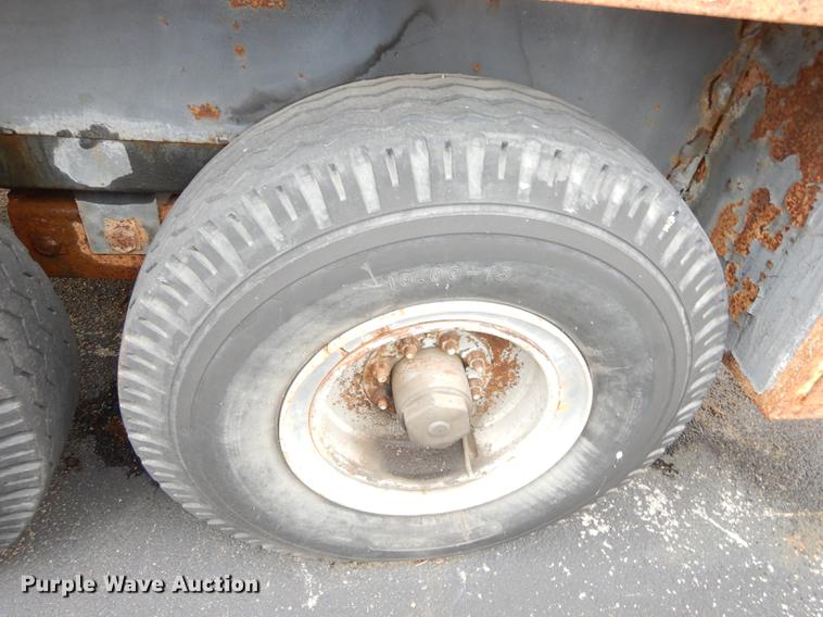 image for item DA1381 1990 Butler BC2012T utility trailer