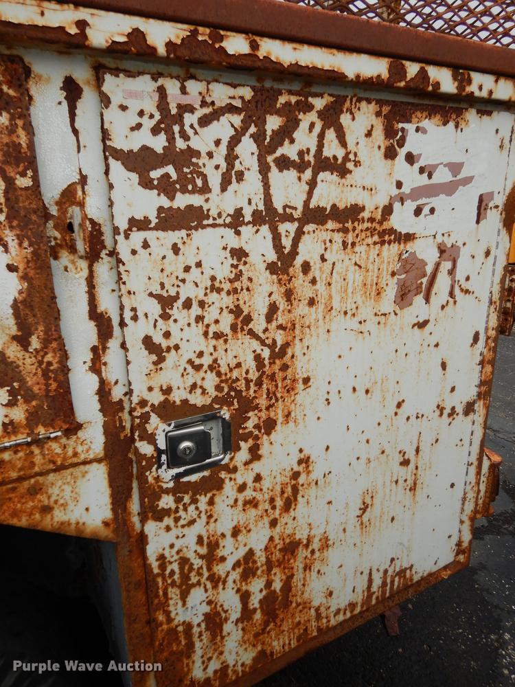 image for item DA1381 1990 Butler BC2012T utility trailer