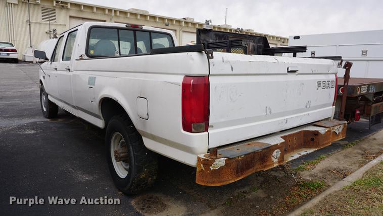 image for item DA1382 1995 Ford F350 Super Duty Crew Cab pickup truck