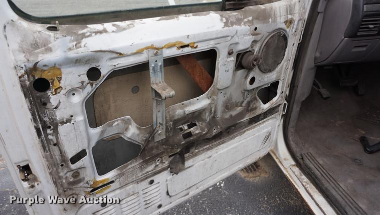 image for item DA1382 1995 Ford F350 Super Duty Crew Cab pickup truck